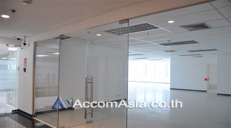 11  Office Space For Rent in Pattanakarn ,Bangkok ARL Ramkhamhaeng at UM Tower AA11783